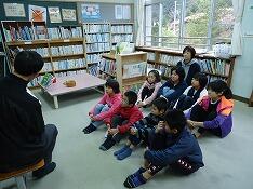 読み聞かせの様子②