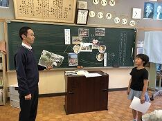 役割演技をしている児童の様子