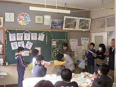 感謝の色紙贈呈