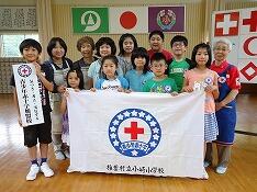 奉仕団のみなさんと記念撮影