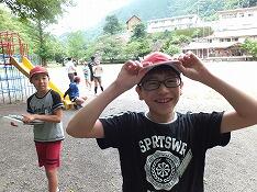 ６年図工の動画作成のようす