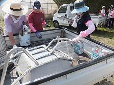 廃品回収のようす