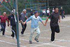 地区対抗障害物走