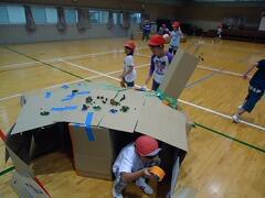 段ボールハウス