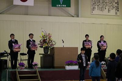 最後に校歌をみんなで歌います。