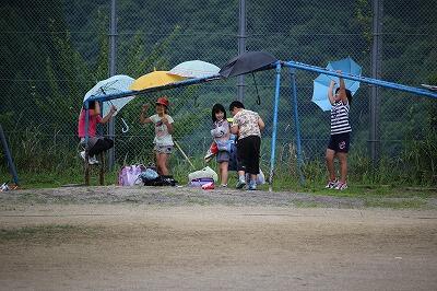 遊んじょらじ、はよもどらにゃ、雨がふっだすどー