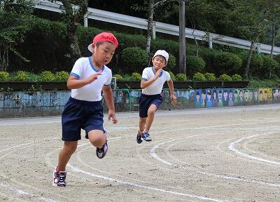 んっ？飛んでる？