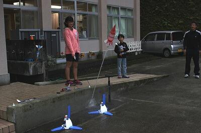 スリー、ツー、ワン、ゼロ、どかーん！