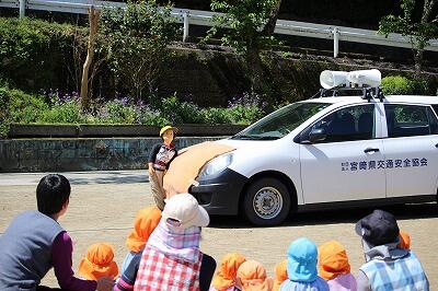 人形を使った交通事故の様子