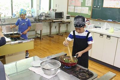 いそがないと、焦げちゃうよー