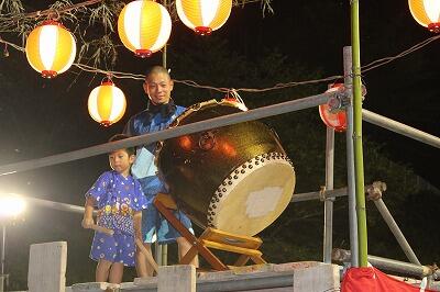 父親顔負けのばちさばき