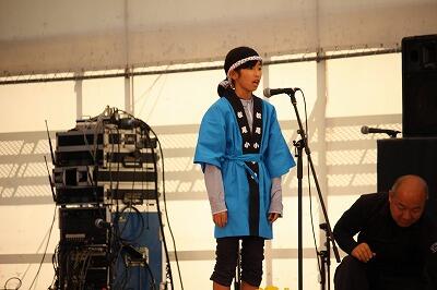 踊りの由来を説明します