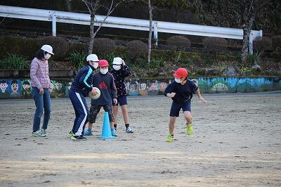 タッチ　アウト！