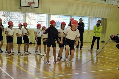 長縄新記録を目指します