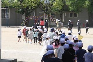 避難訓練のようす（１･６年）