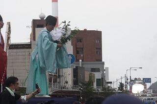 まつりのべおかのようす