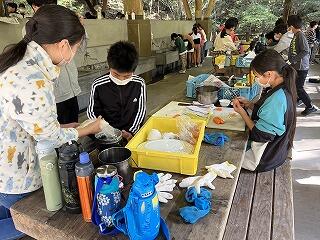 カレー作りのようす