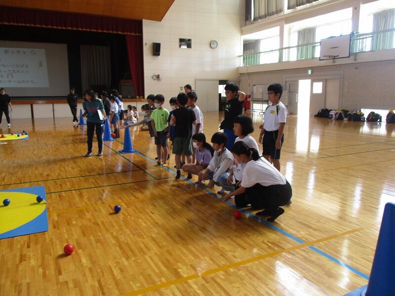 しろやま支援学校にて