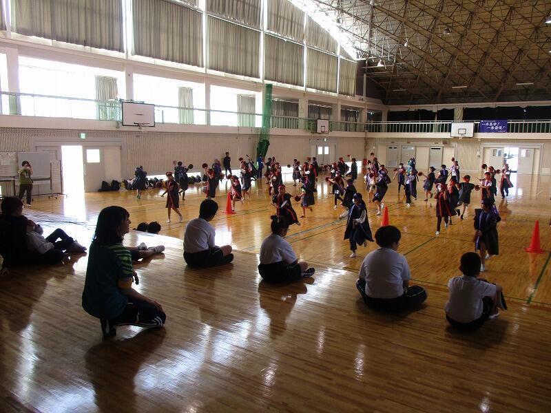 しろやま支援学校での交流のようす