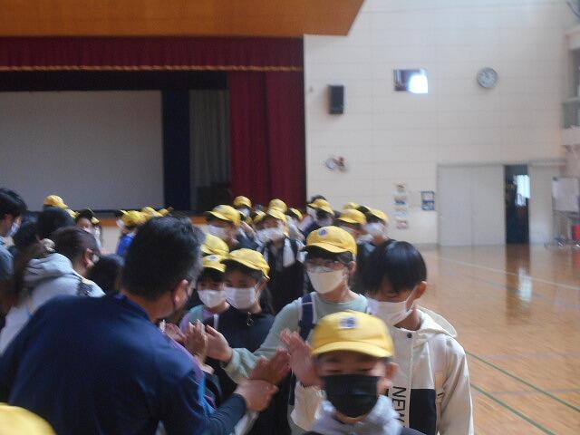 お別れのようす