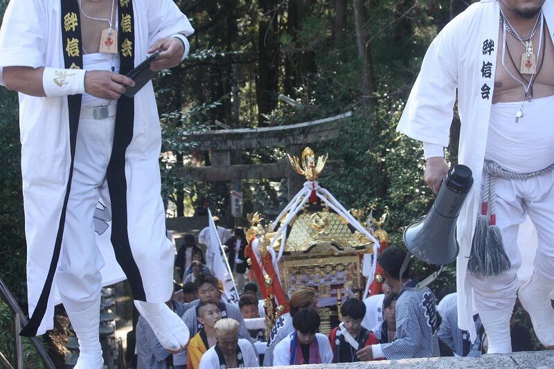 お祭りのようす