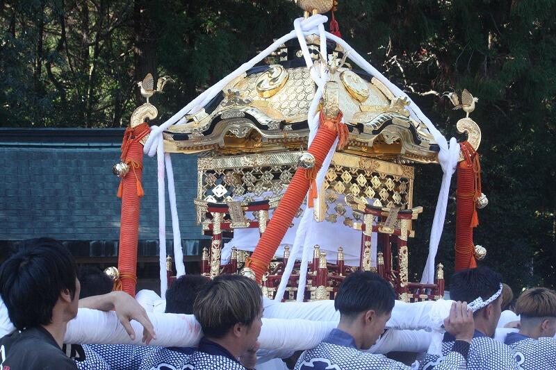 お祭りのようす