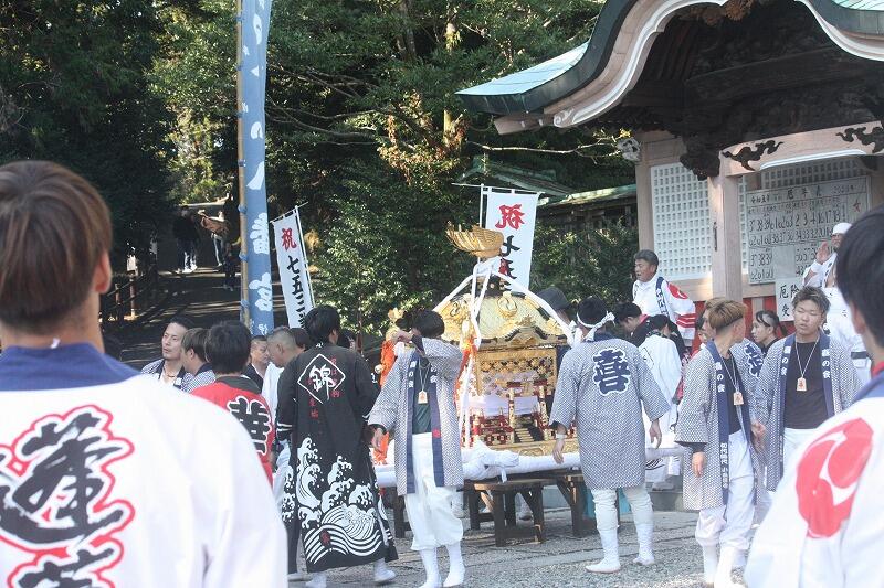 お祭りのようす