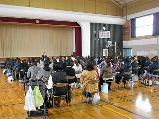 新入生保護者説明会のようす