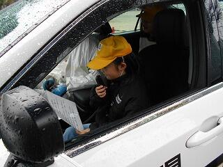 交通安全呼びかけのようす