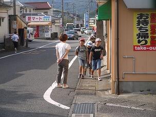 下校立番指導(アイ・マート付近) 下校立番指導(アイ・マート付近)