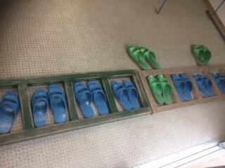 トイレのスリッパ男子