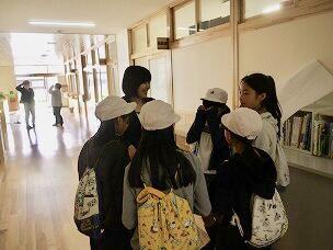 別れを惜しむ 別れを惜しむ