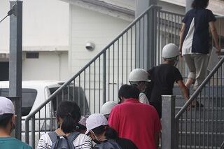 地震・津波避難訓練のようす