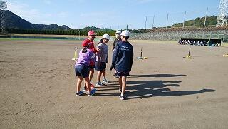 ティーボール指導のようす ティーボール指導のようす