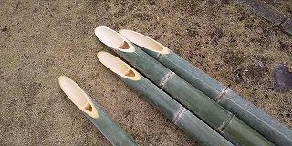 門松作りのようす