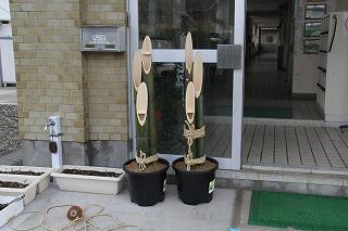 門松作りのようす