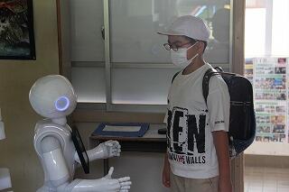 朝のさいさつのようす