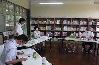 学校関係者評価委員会のようす