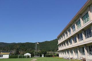 青空と校舎