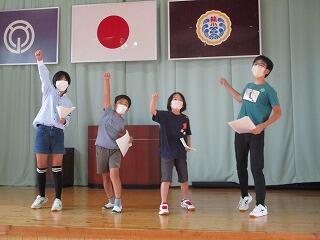 劇の練習のようす