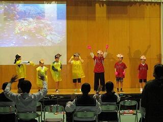 ふるさと祭りの練習のようす