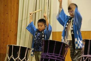 太鼓演奏のようす