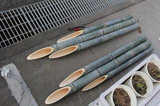 門松作りのようす