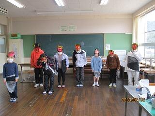 豆まきのようす