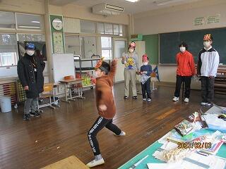 豆まきのようす