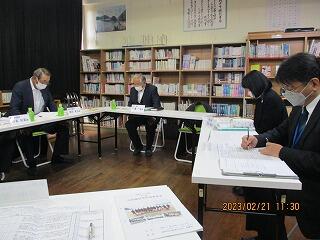 学校関係者評価委員会のようす
