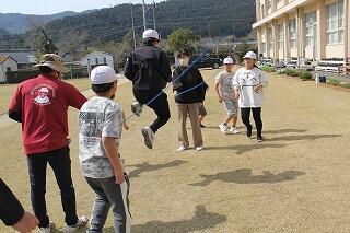 長縄跳びのようす