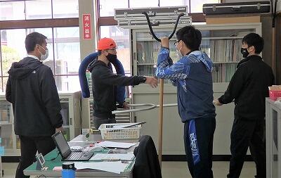 先生たちも真剣です