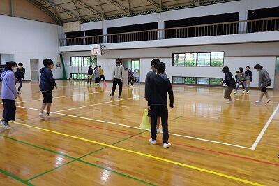 何をしているのかな?!