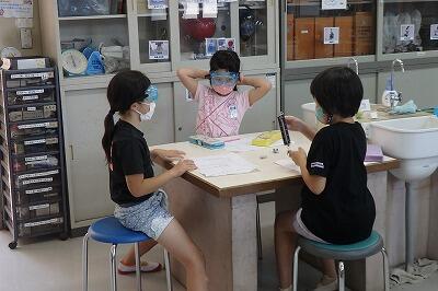 今から、実験?!　重さ量り?!